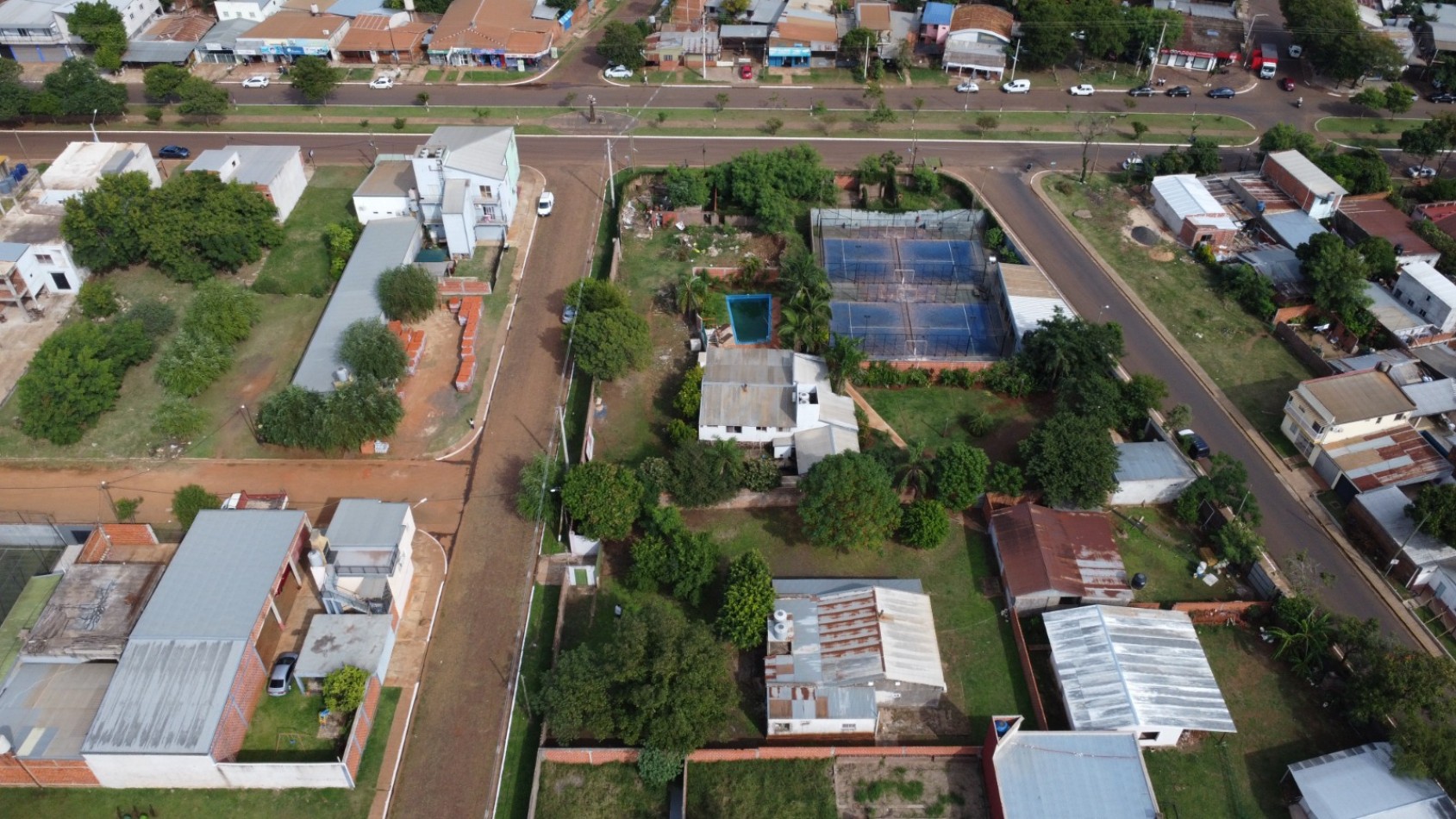 IMPORTANTE LOTE, EXCELENTE UBICACION, CON CASA HABITABLE. CONSULTE